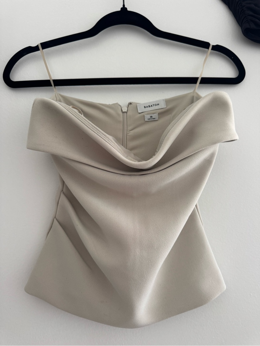 Aritzia Babaton Eyecatcher Strapless Tube Top in Beige Size XS - Picture 12 of 12